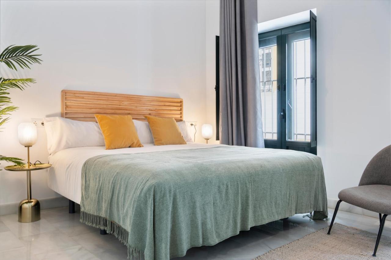Suites Maestranza - Refinadores By Magno Apartments Seville Exterior photo