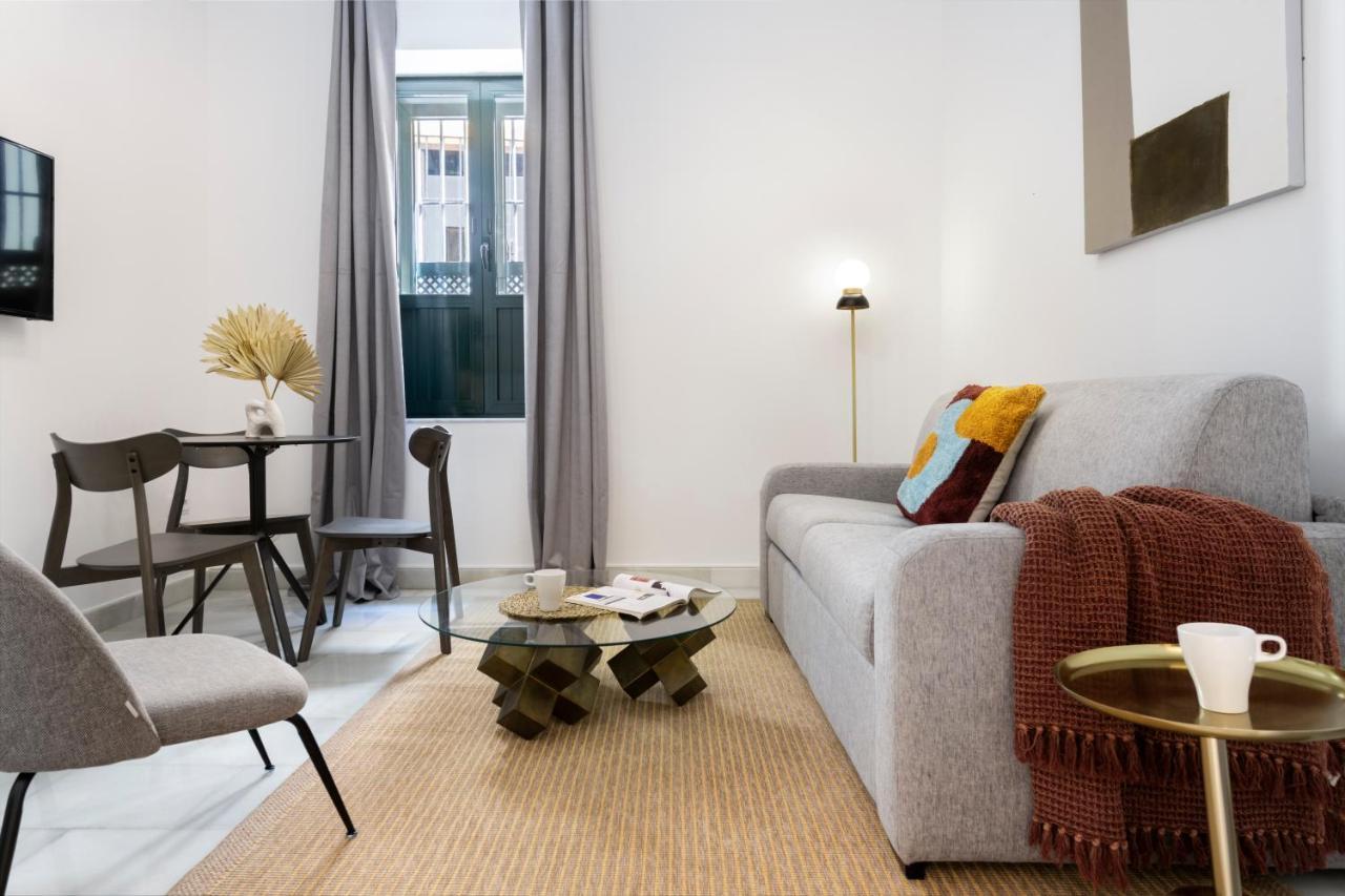 Suites Maestranza - Refinadores By Magno Apartments Seville Exterior photo